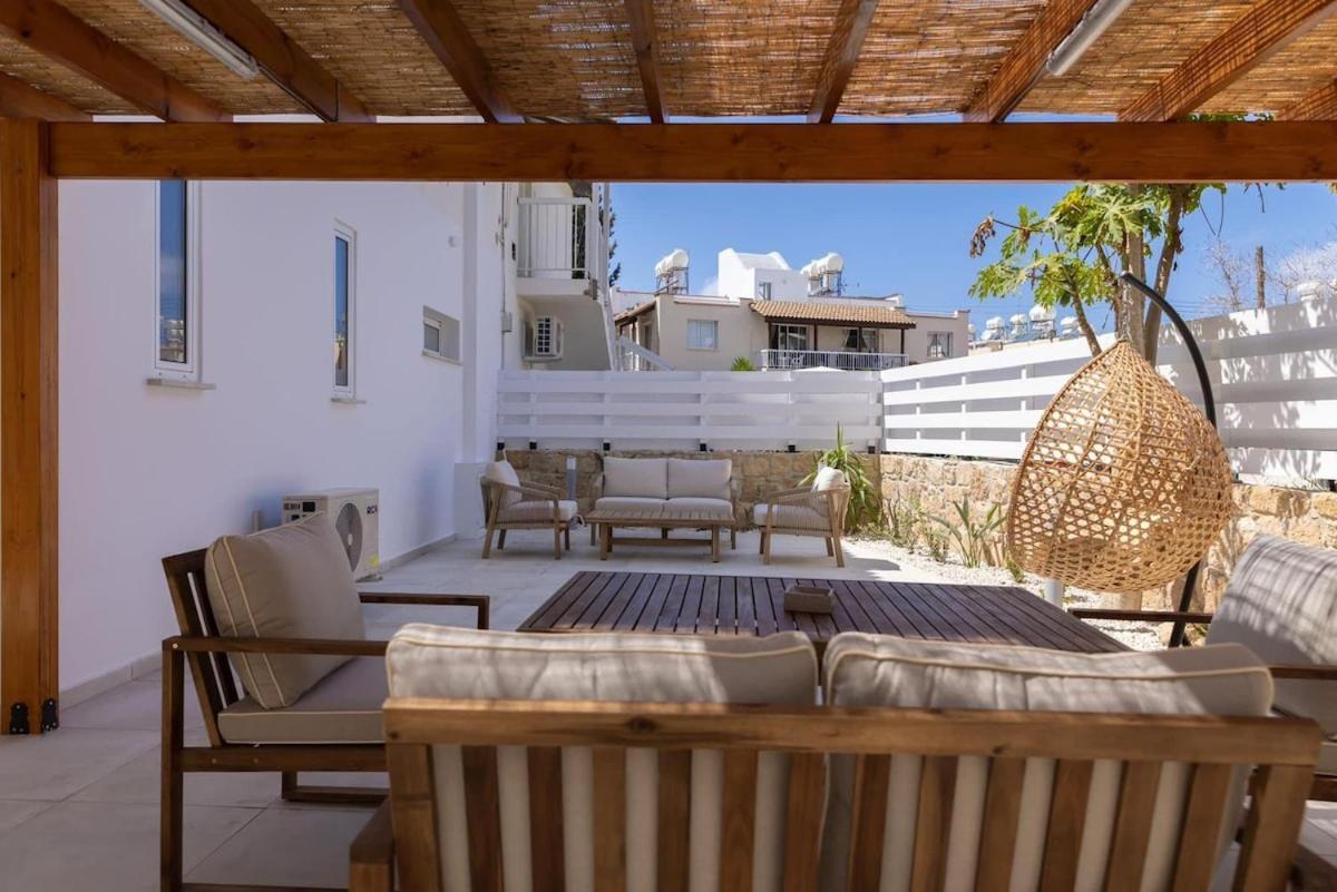 Apartment Bali-style One Bedroom At Lighthouse Paphos